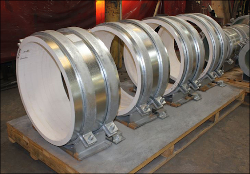 High temperature insulated pipe supports